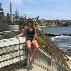 Meet your Posher, Adriana